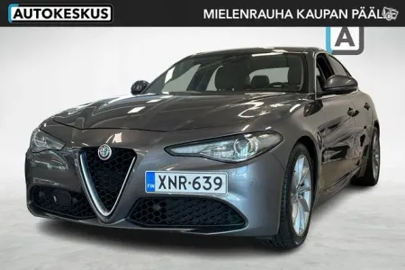 Alfa Romeo Giulia 2,2 Diesel 180hp AT8 Super* Navi / Mukautuva vakionopeussäädin*