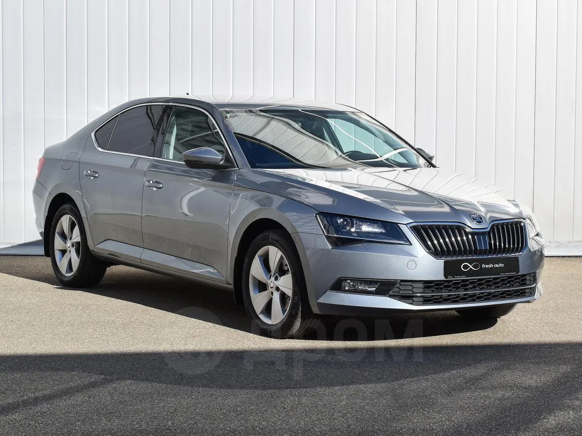 Skoda Superb Image 1