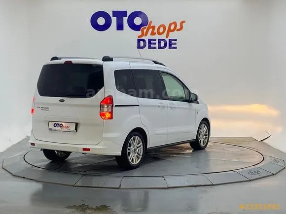 Ford Tourneo Courier 1.5 TDCi Titanium Image 4