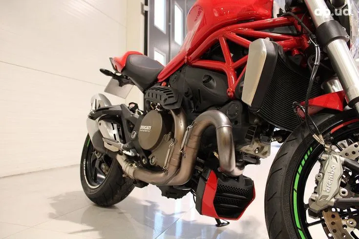 Ducati Monster Image 4